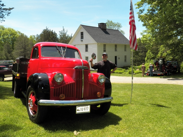 1945 Studebaker truck Model M-15 owned by Jim & Sue Wlasuk.jpg