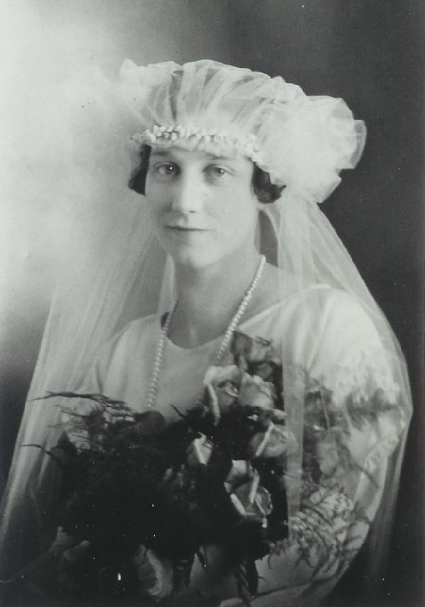 Mabel Elizabeth 'Dolly' Chatfield, married Harry Mathew Daly Wedding picture, May 20, 1924